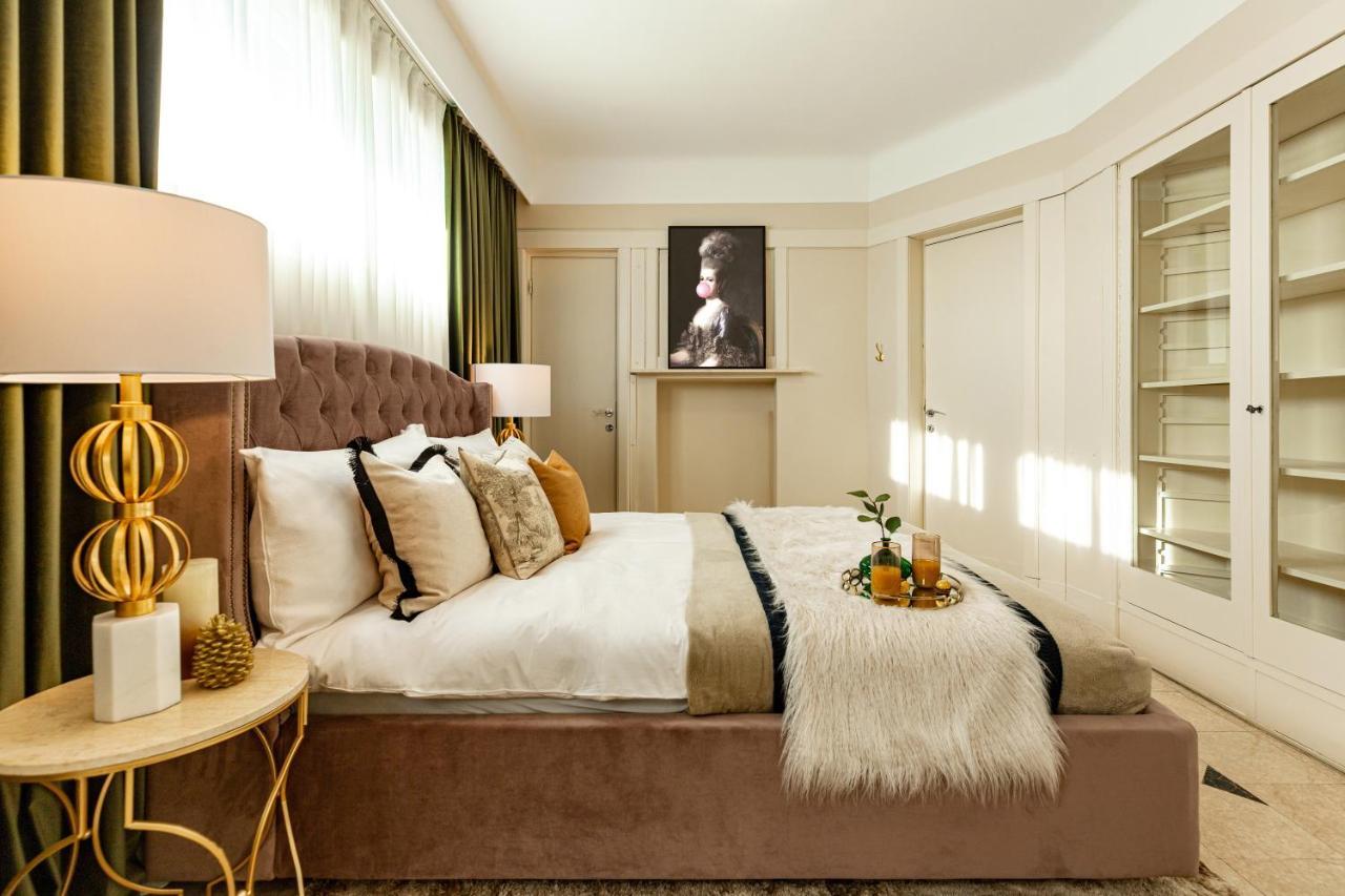 Qult - The Renaissance Affair * Bucharest