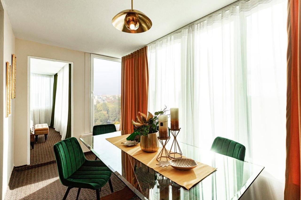 Qult - The Renaissance Affair Apartment Bucharest