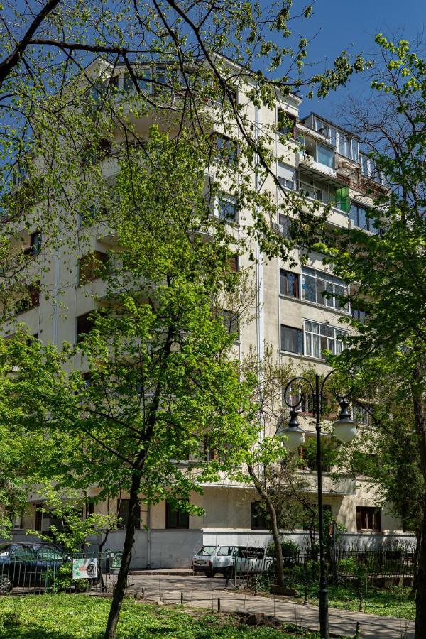 Qult - The Renaissance Affair Bucharest